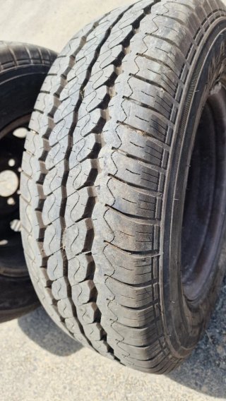 Neumáticos 215/70/15C