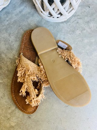 Sandalias de piel con flecos Talla 37