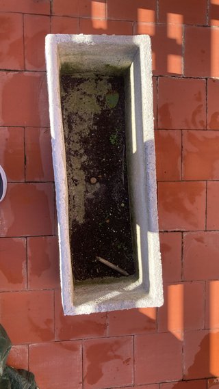 Jardinera de piedra