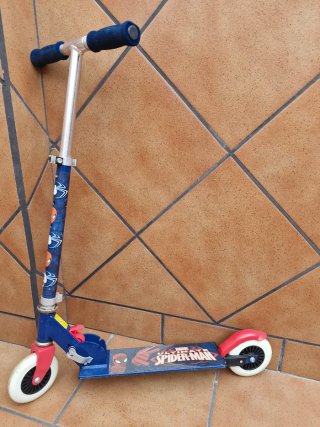 Patinete niño Spiderman Plegable