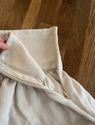 Falda de verano beige