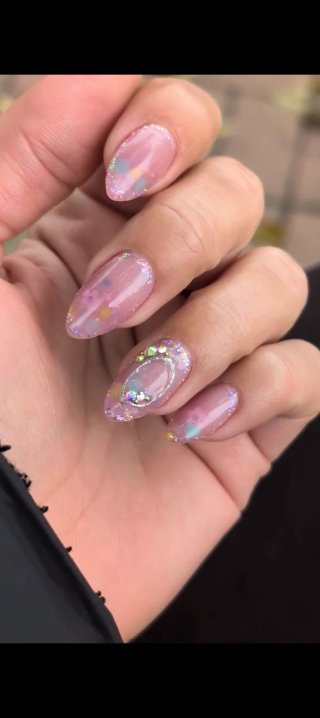 Servicio de uñas a domicilio.