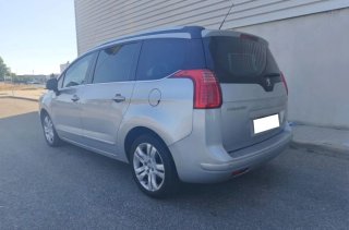 Peugeot 5008 2011