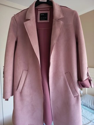 Chaqueta Bershka rosa