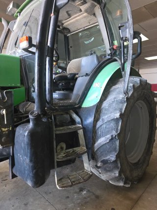Tractor con pala Deutz-Fahr AGROTRON 180cv