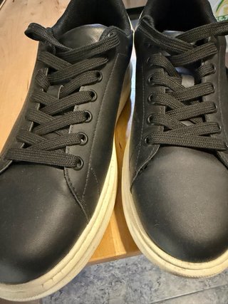 Zapatos Zara Negros y Blancos