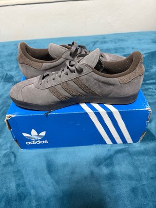 Zapatillas Adidas Gazelle Gris/Marrón Talla 46