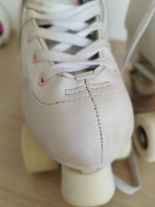 Patines de 4 ruedas blancos