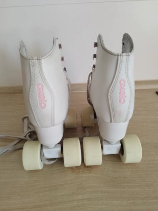Patines de 4 ruedas blancos