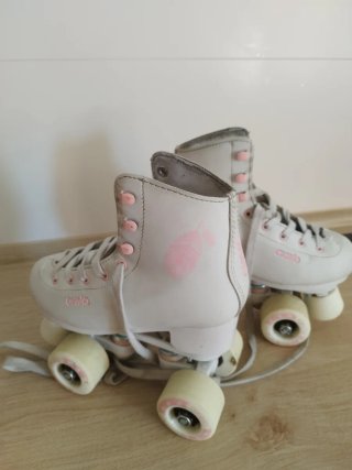 Patines de 4 ruedas blancos