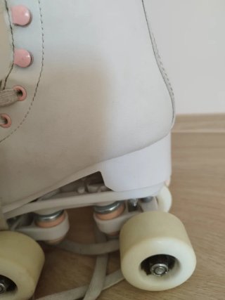 Patines de 4 ruedas blancos