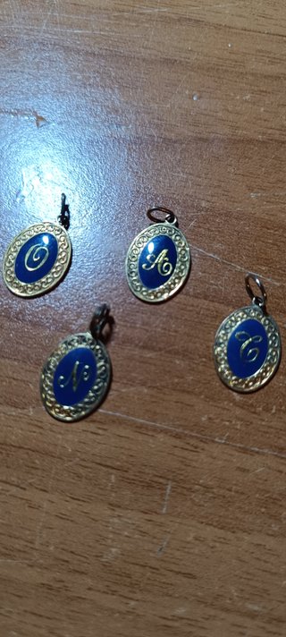 4Ciondoli vintage personalizzato con le lettere O-