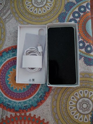Samsung Galaxy A16 256GB + 4 Fundas + Cristal Temp