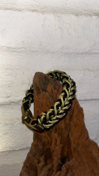 Pulsera Paracord Tejida Negra y Amarilla
