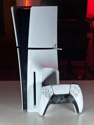 CON CAJA Ps5 Slim + Mando