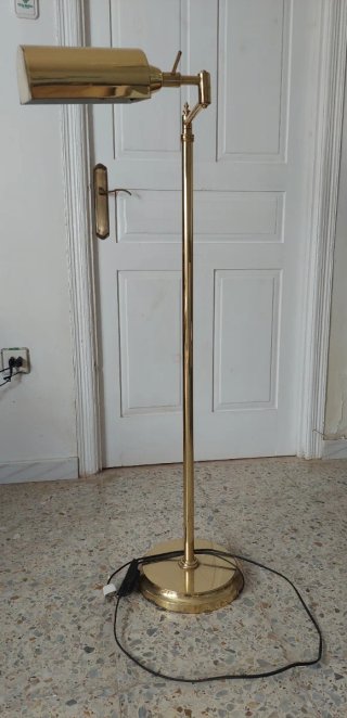 Lámpara de pie latón articulada