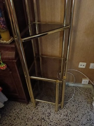 Estantería Metálica y Cristal Dorada