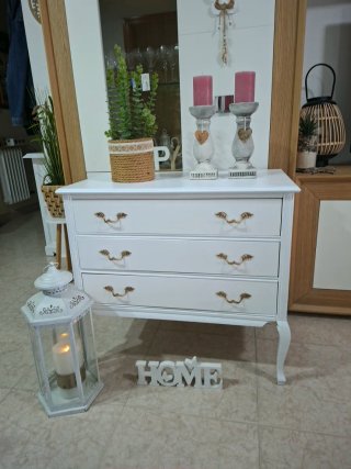 Cómoda de madera, vintage blanca, preciosa.