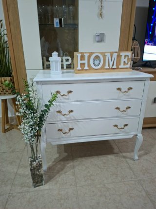 Cómoda de madera, vintage blanca, preciosa.