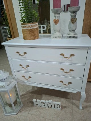 Cómoda de madera, vintage blanca, preciosa.