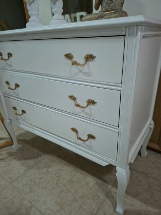 Cómoda de madera, vintage blanca, preciosa.