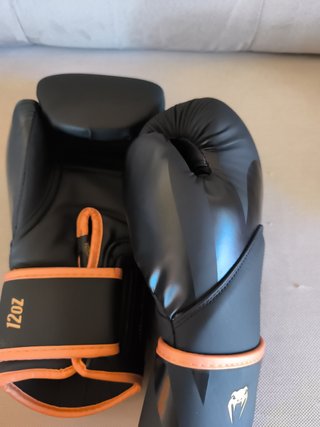 Guantes Venum Challenger 4.0 Negro Bronce 12 OZ