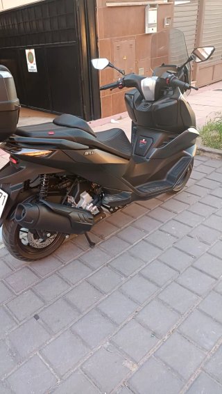 Moto Voge SR3 250 Negra - 900km