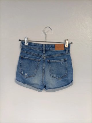 Shorts vaqueros denim azul desgastados Bershka T32