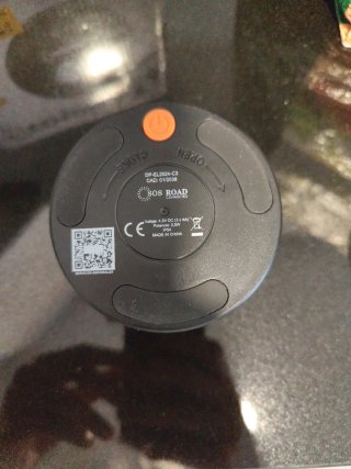 Luz emergencia V16 conectada
