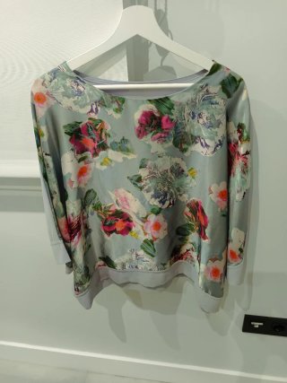 Blusa Raso Estampada Flores