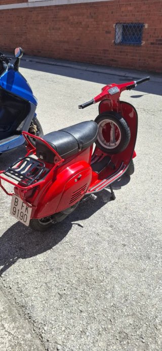Vespa Primavera 75 a 125 con papeles