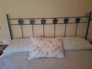 Cabezal de hierro forjado azul para cama de 150,