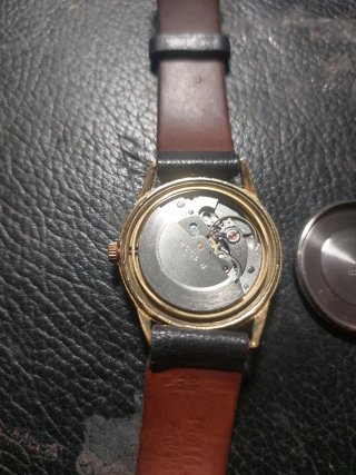Reloj Lip Automático Extraplano Dorado