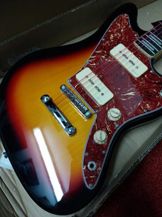 Guitarra Eléctrica HB Jaguar Sunburst