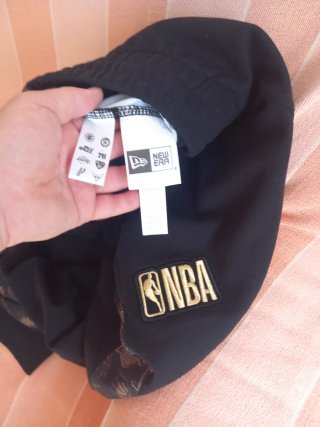 Pantalón chándal NBA New Era Negro/Dorado