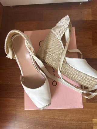 Cuña Piel Beige/Blanco Talla 38 para novia