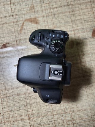 Canon EOS 800D solo corpo - batterie battery grip