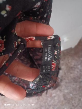 Vestido corto floral Stradivarius Talla S