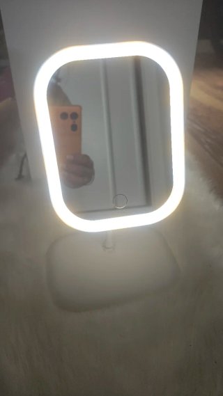 Specchio da trucco con luce LED