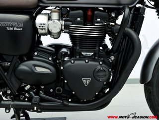 TRIUMPH BONNEVILLE T120 BLACK