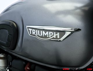 TRIUMPH BONNEVILLE T120 BLACK