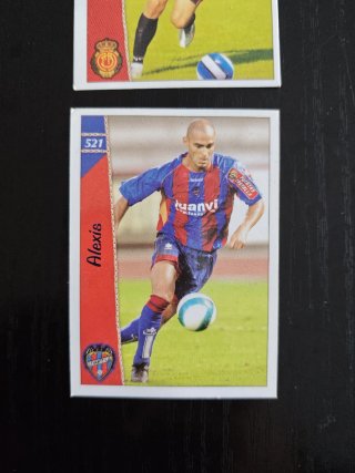 3 cromos de fútbol: Ángel, Ourela, Alexis