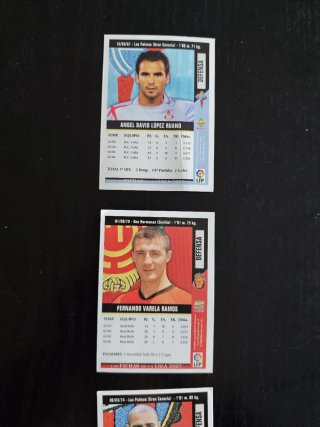 3 cromos de fútbol: Ángel, Ourela, Alexis