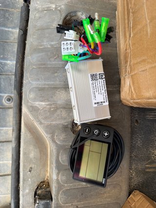 Controlador y pantalla patinete eléctrico