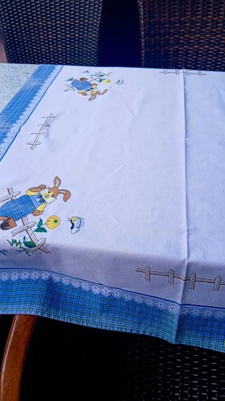 Toalha de Mesa Coelhinho 112x106cm - Felular