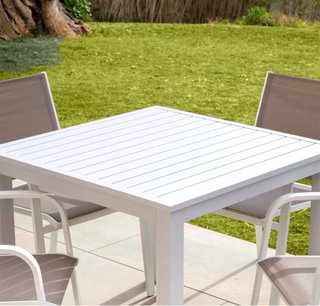 Mesa de jardín blanca de alumnio