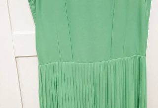 Vestido verde menta plisado talla S