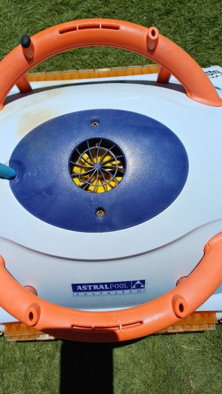 Robot Limpiafondos Dolphin Azul y Naranja