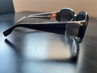 Gafas de sol Hugo Boss negras y marrones