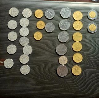 Lotto di 32 Monete Lire Italiane